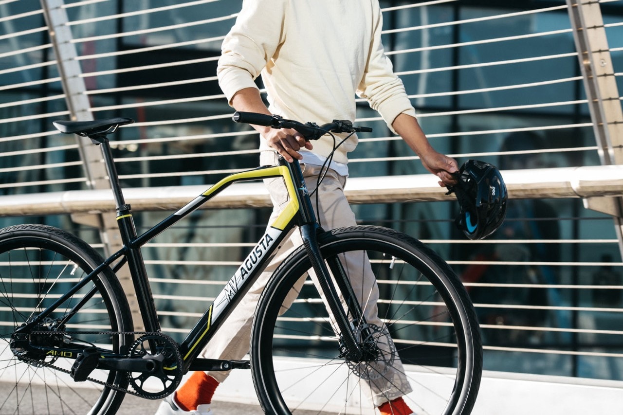 AMO: le PRIME e-bike MV Agusta